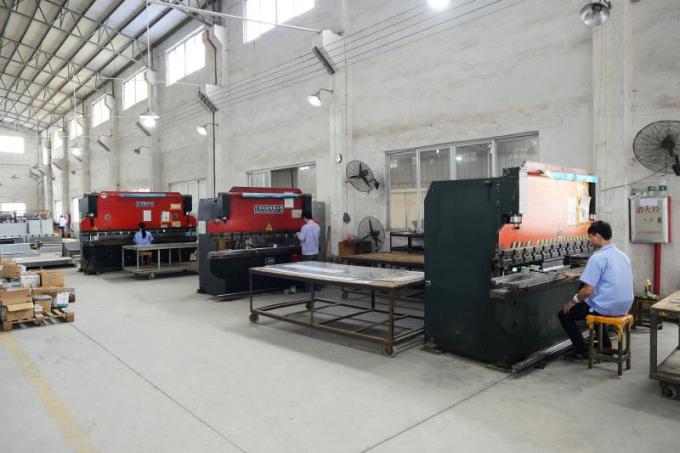 Guangzhou Yixue Commercial Refrigeration Equipment Co., Ltd. linha de produção da fábrica 0