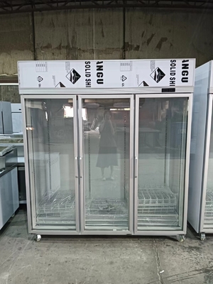 Display comercial de bebidas geladeira 3 portas de vidro chiller vertical 110V 60Hz