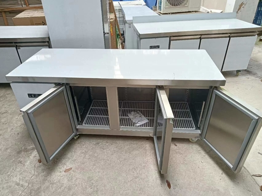 3 portas Chiller de aço inoxidável Equipamento de cozinha de mesa de trabalho
