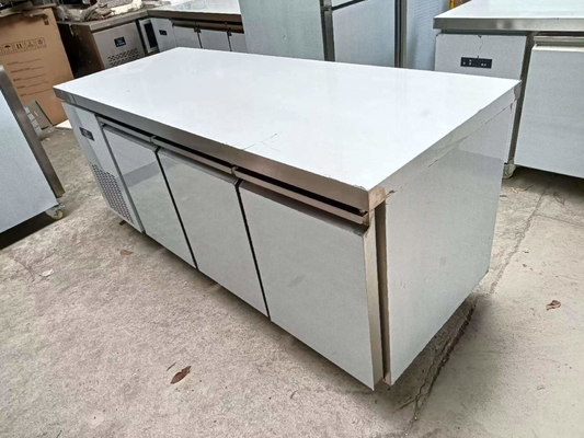 3 portas Chiller de aço inoxidável Equipamento de cozinha de mesa de trabalho