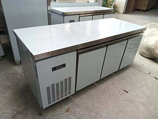 3 portas Chiller de aço inoxidável Equipamento de cozinha de mesa de trabalho