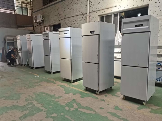 Frigorífico comercial vertical Fano de refrigeração Cozinha Frigorífico auto-fechado para restaurante