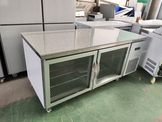 Sob o balcão frigorífico para restaurante mesa de trabalho comercial com porta de vidro