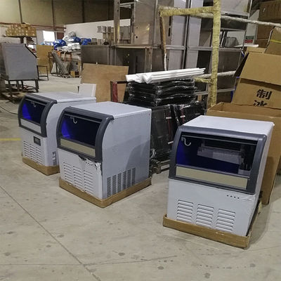 O quadrado cristalino dá forma ao fabricante comercial do cubo de gelo 220V